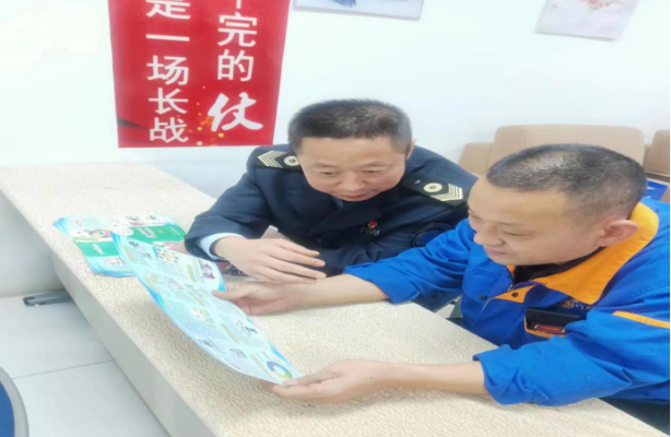 潁泉區(qū)衛(wèi)生監(jiān)督所開展職業(yè)病防治宣傳活動(dòng)