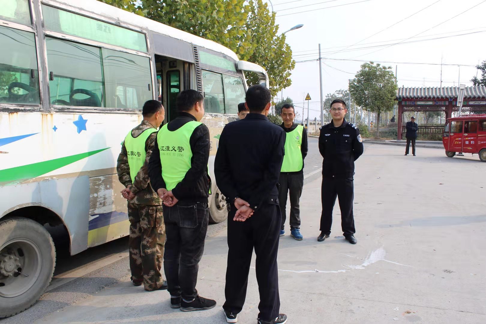 烏江所:組織民警聯(lián)合“江準義警”開展車站宣傳