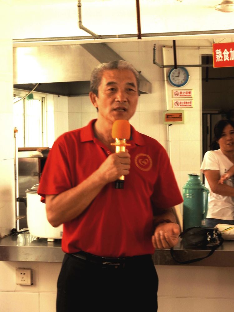 “迎中秋，慶國(guó)慶，慰問(wèn)老英雄”公益活動(dòng)走進(jìn)潁州區(qū)光榮院