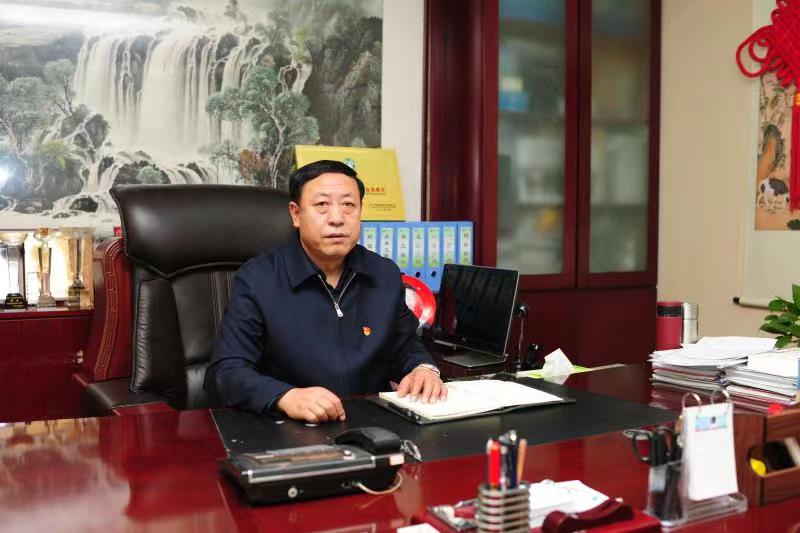 堅(jiān)守初心，履職擔(dān)當(dāng)，回報(bào)人民和社會    ——記朔州市人大代表、山西古城乳業(yè)集團(tuán)黨總支書記、董事長郭俊