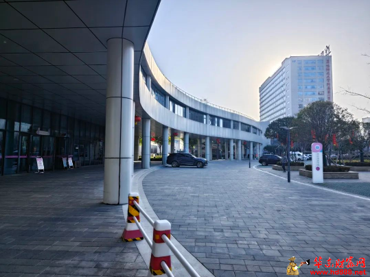 當你在春節(jié)期間來到婦女兒童醫(yī)院，你會看到