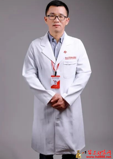 3月1日上午，復旦大學附屬婦產(chǎn)科醫(yī)院婦科腫瘤科姜偉教授來院坐診