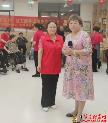 情暖端陽(yáng)，“艾”在安舒居  ——情暖端陽(yáng)愛(ài)滿安舒居：多方聯(lián)動(dòng)奏響端午敬老樂(lè)章端午粽香飄，敬老情意長(zhǎng)。