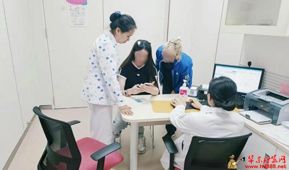 跨國醫(yī)患溫情：溝通無界 醫(yī)愛無疆